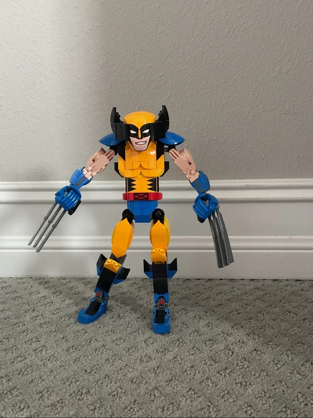 Lego Marvel Wolverine Figure in Yellow, Blue, Black